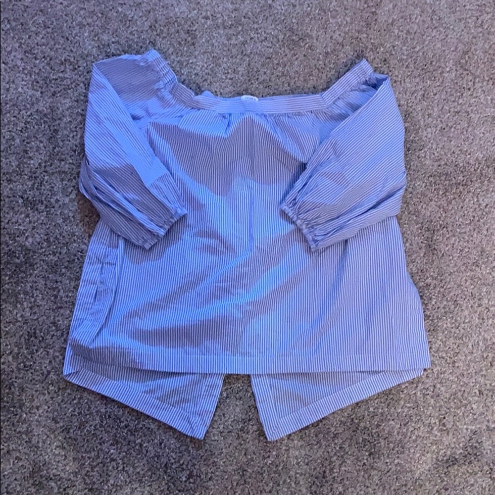 Crown and Ivy off the shoulder top